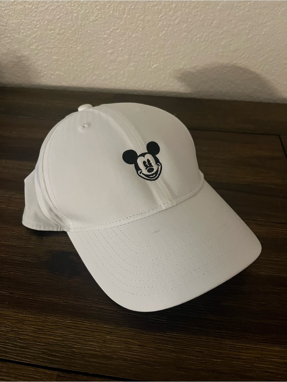 Disney Parks Nike Legacy 91 Dri-FIT Mickey Mouse Golf Hat White